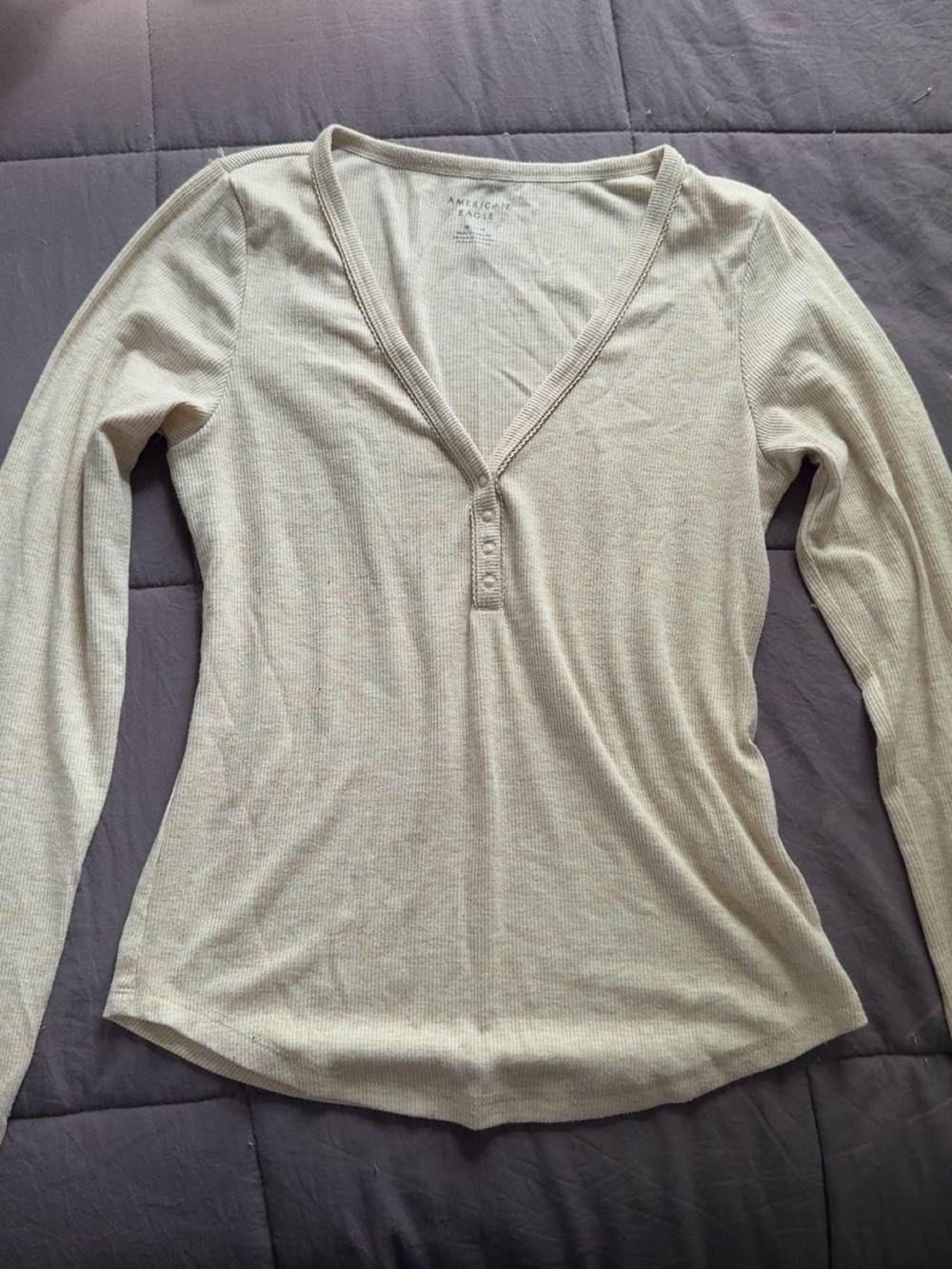American Eagle Cream/beige ribbed Long Sleeve Henley Top